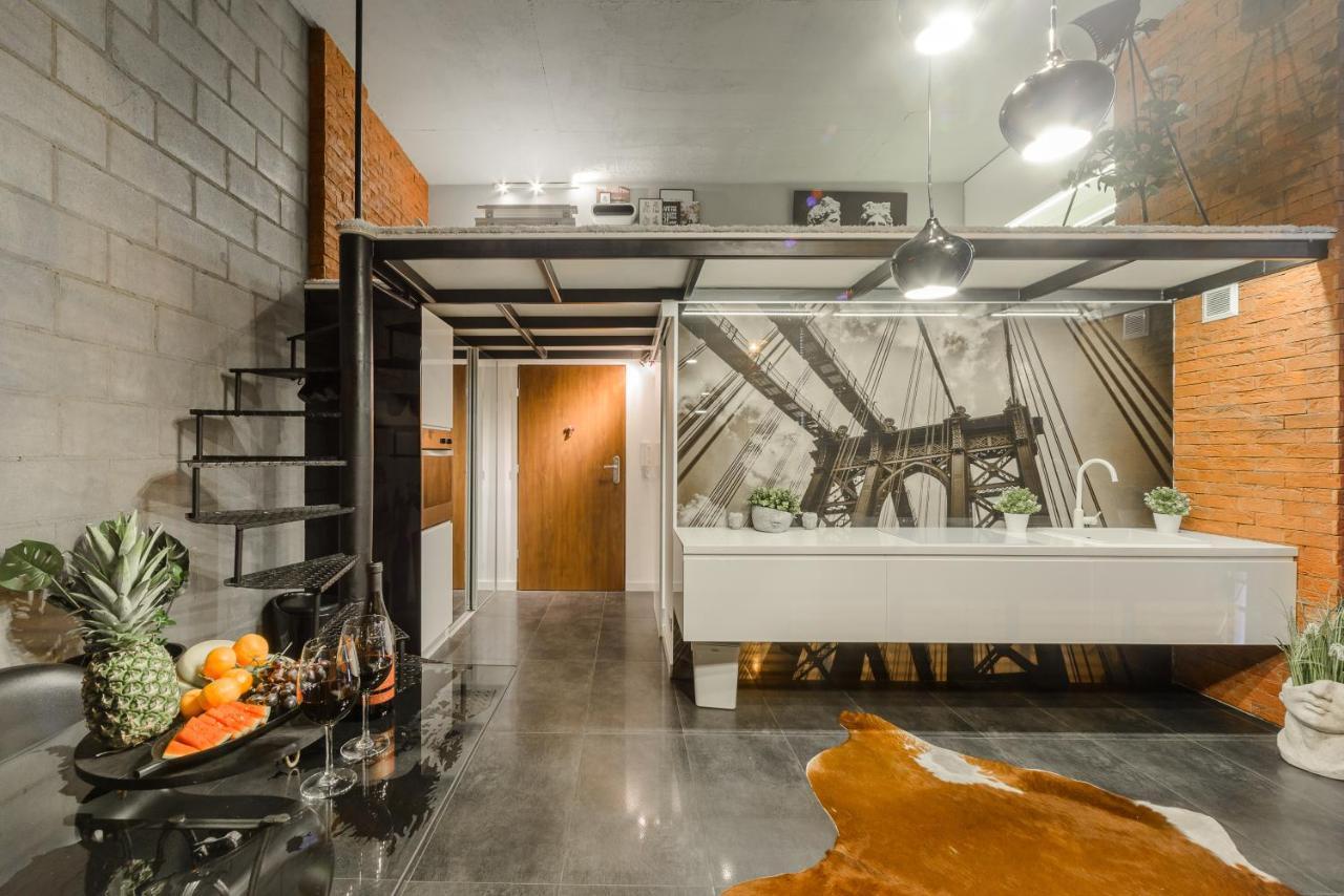 Nice Two-Level Loft In Tobaco Park ウッチ エクステリア 写真